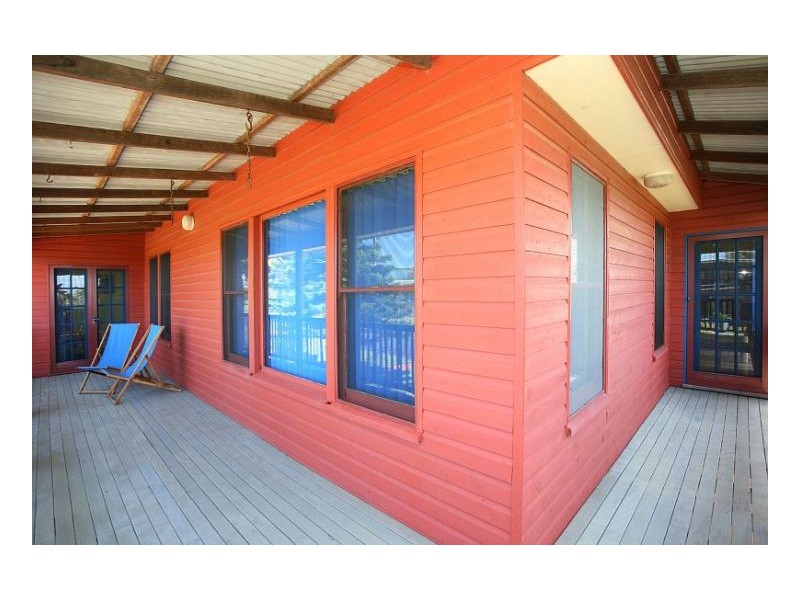 1 Tirriki Street, Old Bar NSW 2430