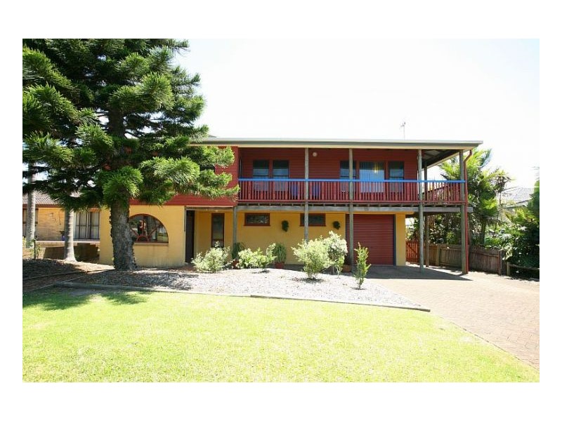 1 Tirriki Street, Old Bar NSW 2430