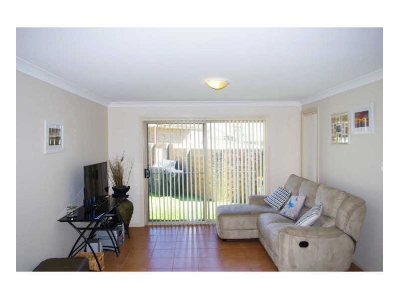 2/6 Ivy Crescent, Old Bar NSW 2430
