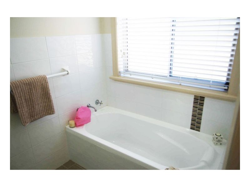 2/6 Ivy Crescent, Old Bar NSW 2430