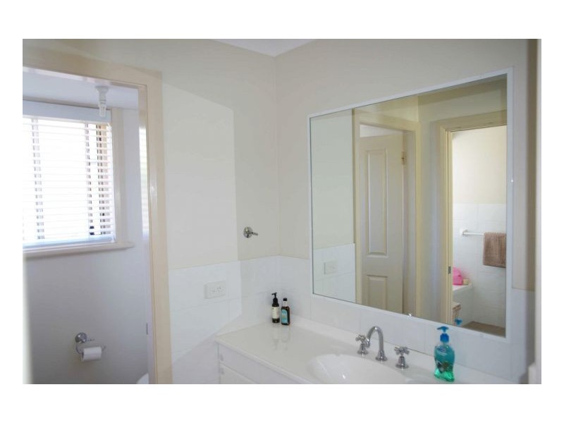 2/6 Ivy Crescent, Old Bar NSW 2430