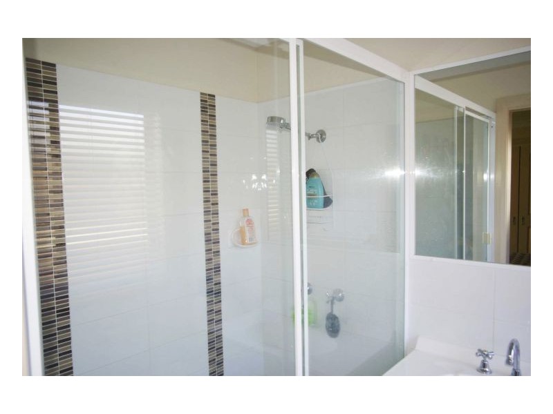 2/6 Ivy Crescent, Old Bar NSW 2430