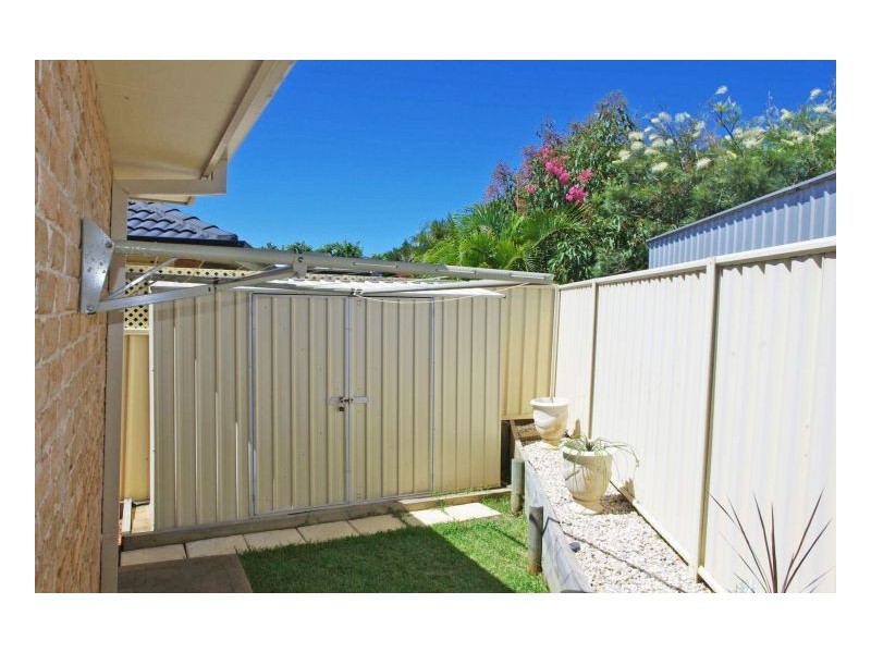 2/6 Ivy Crescent, Old Bar NSW 2430