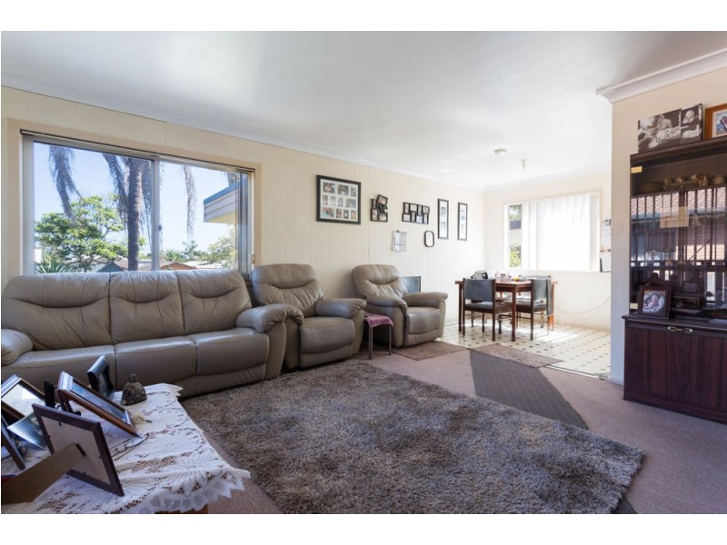22 Smith Street, Old Bar NSW 2430