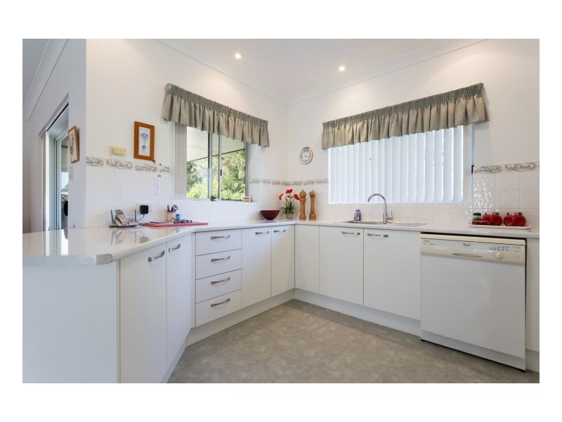 1 Seasound Close, Old Bar NSW 2430