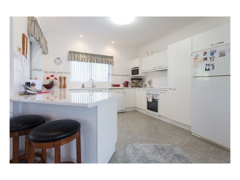 1 Seasound Close, Old Bar NSW 2430