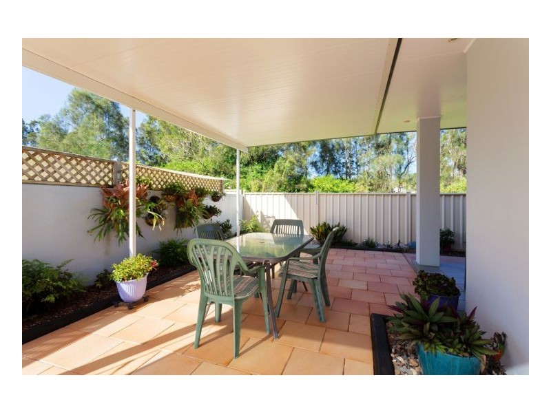 1 Seasound Close, Old Bar NSW 2430