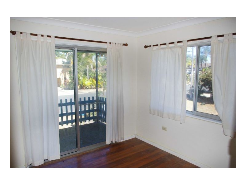 25 Hall Street, Old Bar NSW 2430