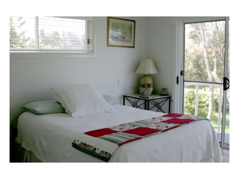 38 Lewis Street, Old Bar NSW 2430