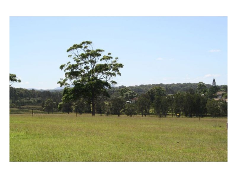 21 Banyula Drive, Old Bar NSW 2430