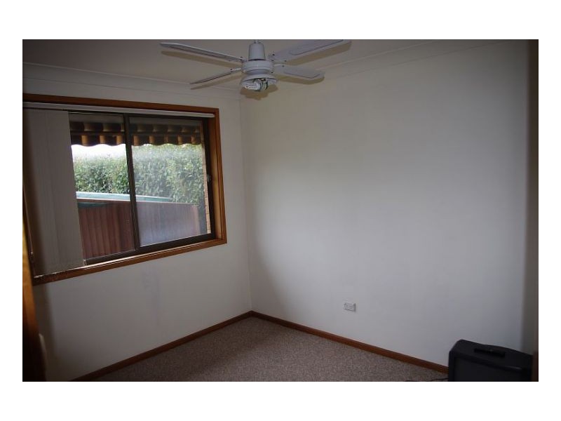 8 Joel Drive, Old Bar NSW 2430