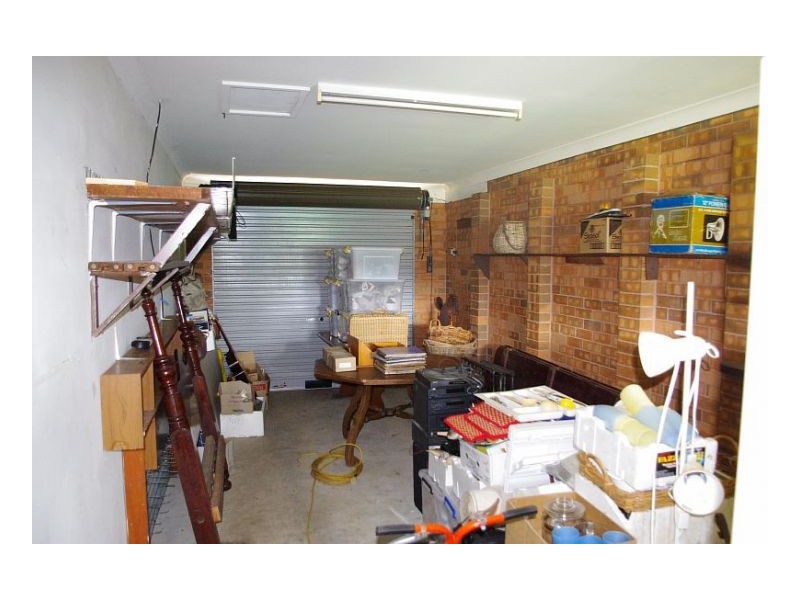 8 Joel Drive, Old Bar NSW 2430