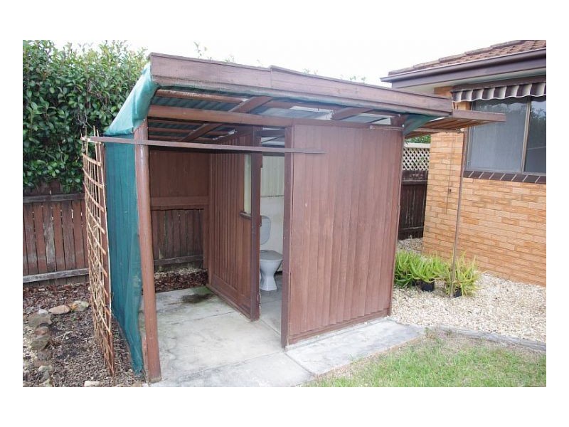 8 Joel Drive, Old Bar NSW 2430