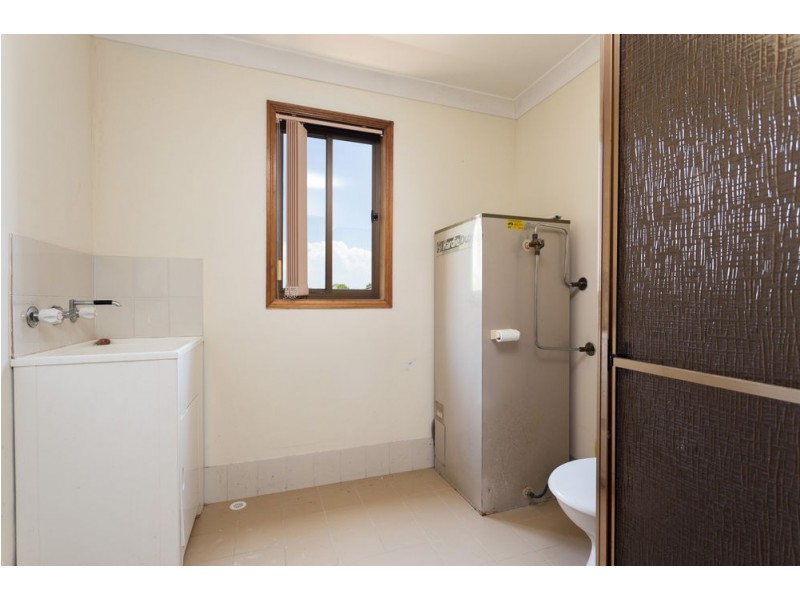 4 Kestrel Avenue, Old Bar NSW 2430