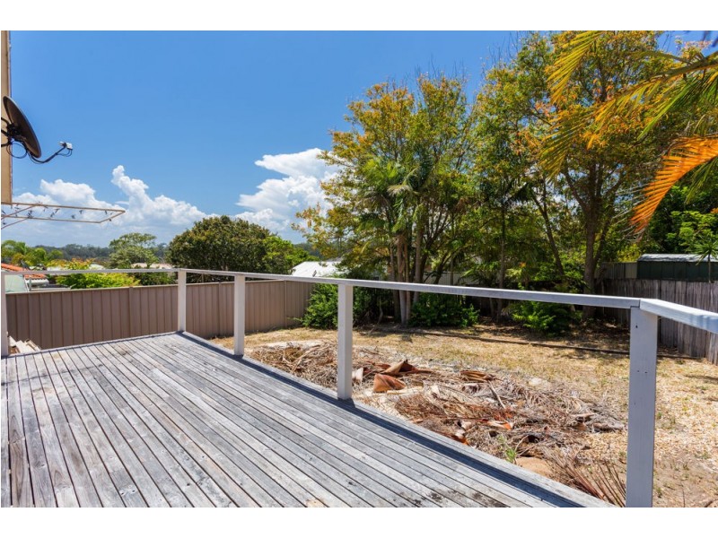 4 Kestrel Avenue, Old Bar NSW 2430