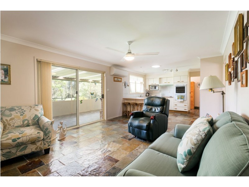 17 Molong Road, Old Bar NSW 2430