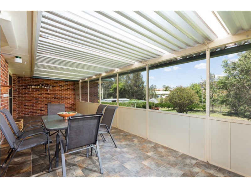 17 Molong Road, Old Bar NSW 2430