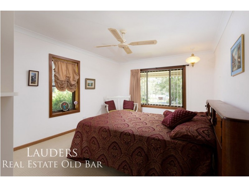 54 Warwiba Road, Old Bar NSW 2430