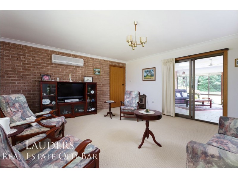 54 Warwiba Road, Old Bar NSW 2430