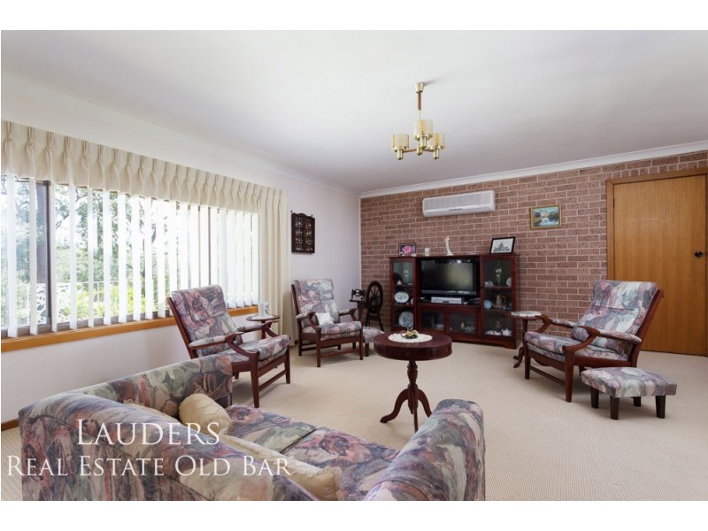 54 Warwiba Road, Old Bar NSW 2430