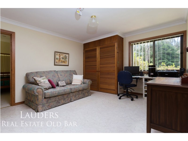 54 Warwiba Road, Old Bar NSW 2430