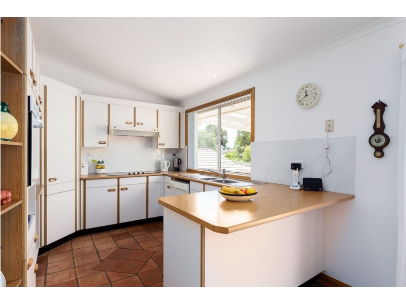 44 Molong Road, Old Bar NSW 2430