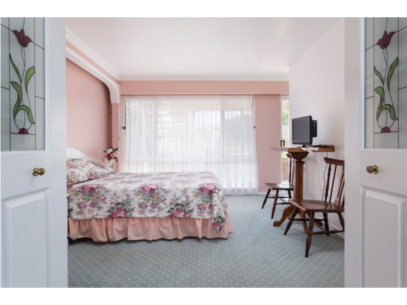 44 Molong Road, Old Bar NSW 2430