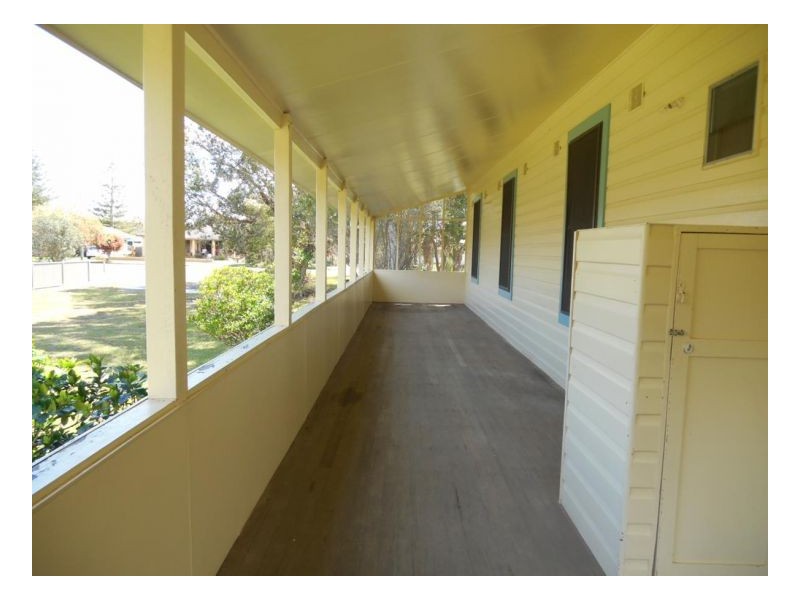26 Richardson St, Old Bar NSW 2430