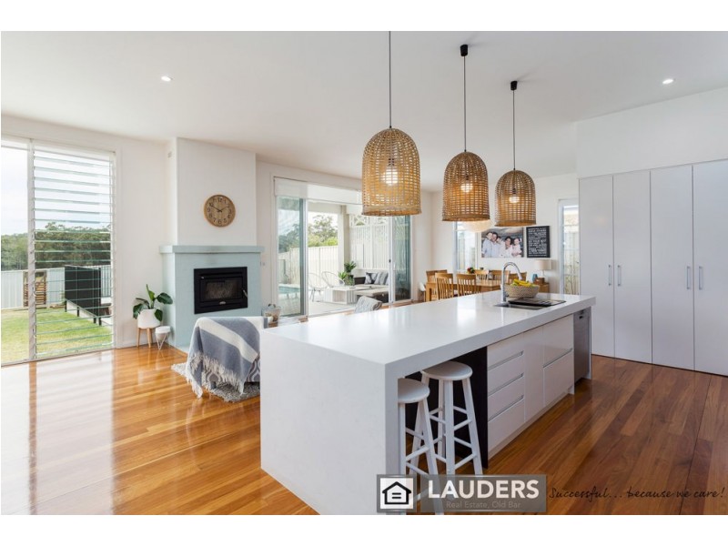 18 Janice Street, Wallabi Point NSW 2430