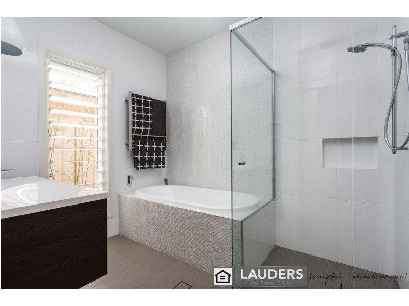 18 Janice Street, Wallabi Point NSW 2430