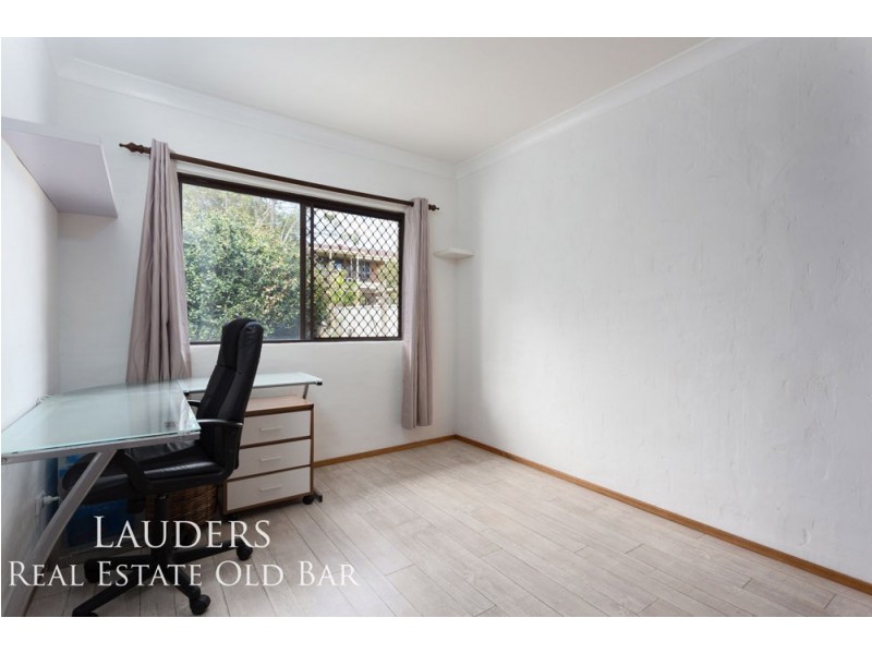 10 Old Bar Road, Old Bar NSW 2430