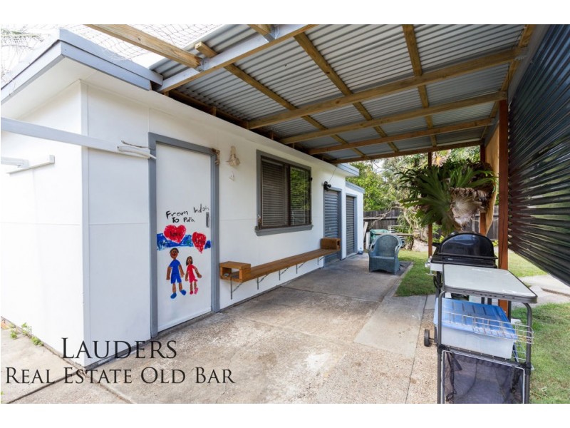 10 Old Bar Road, Old Bar NSW 2430