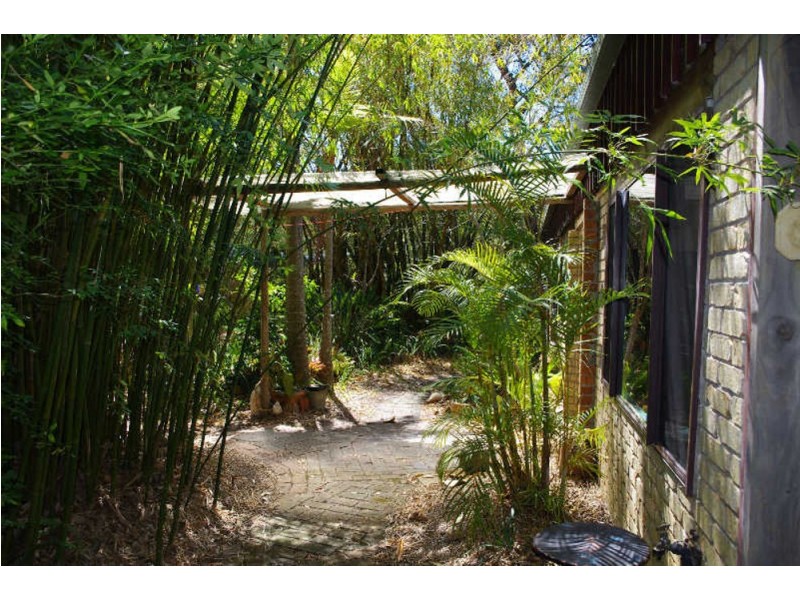 122 Heron Road, Old Bar NSW 2430