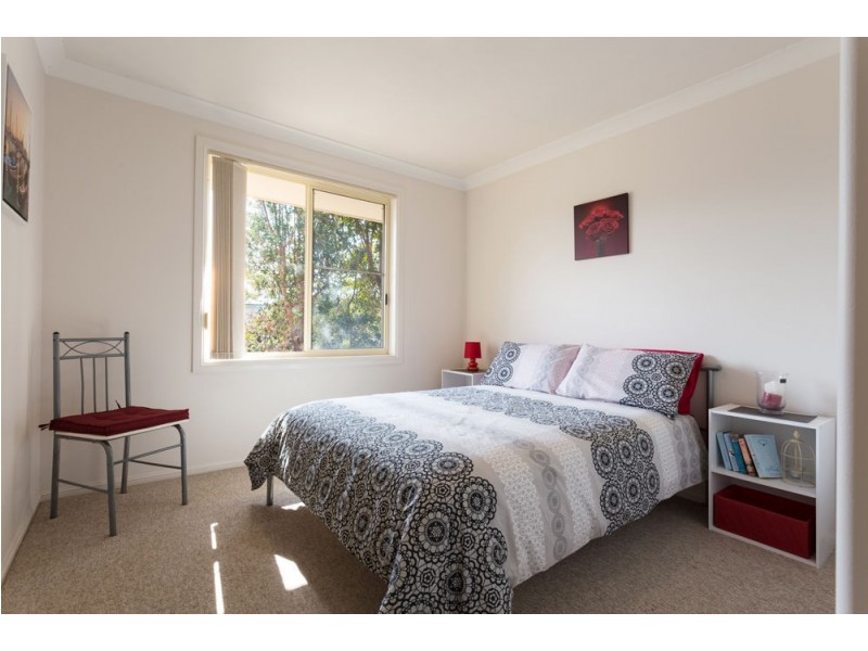 1/76 Old Bar Road, Old Bar NSW 2430