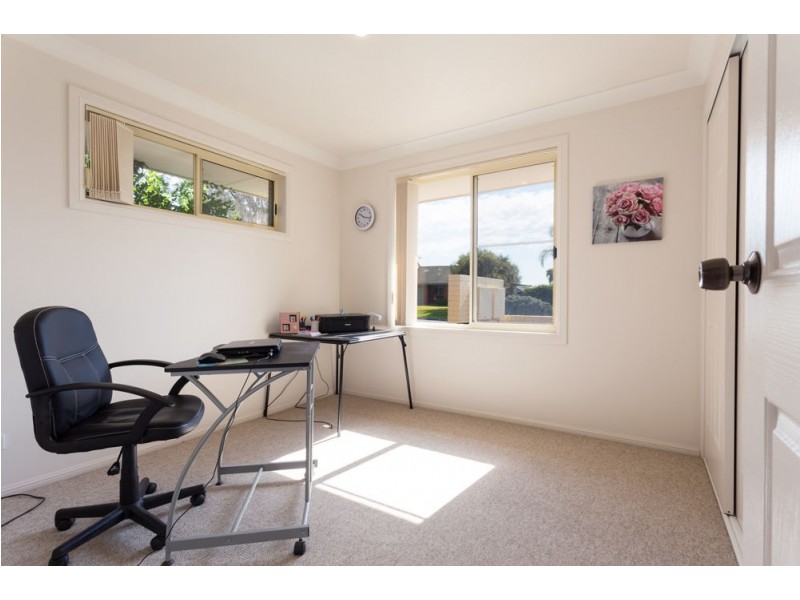 1/76 Old Bar Road, Old Bar NSW 2430
