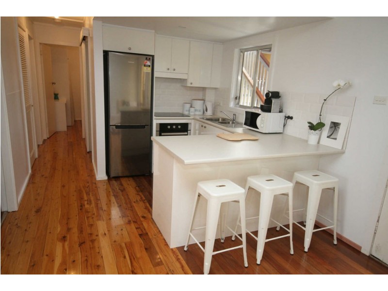 Unit 1 25 Old Bar Road, Old Bar NSW 2430