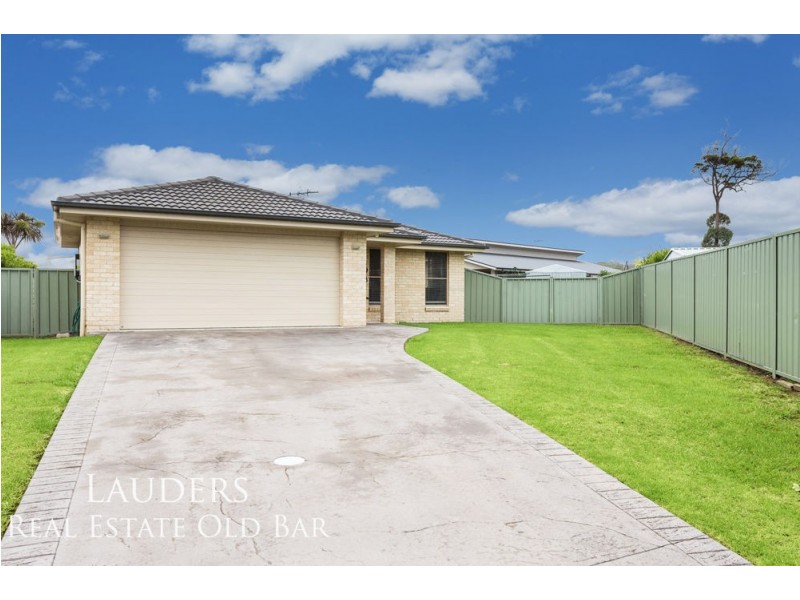 3 Eagle Cl, Old Bar NSW 2430