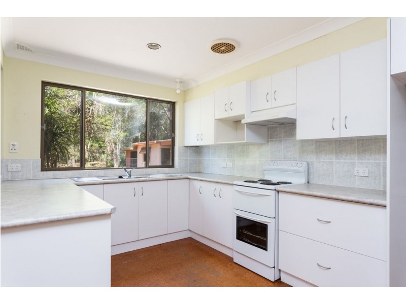 142 Warwiba Road, Old Bar NSW 2430