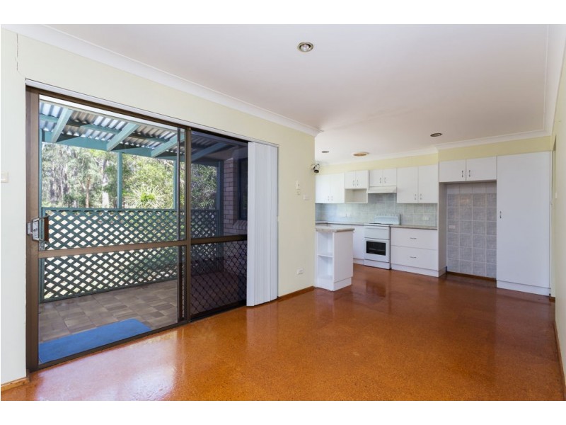 142 Warwiba Road, Old Bar NSW 2430