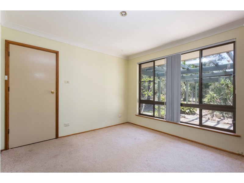 142 Warwiba Road, Old Bar NSW 2430