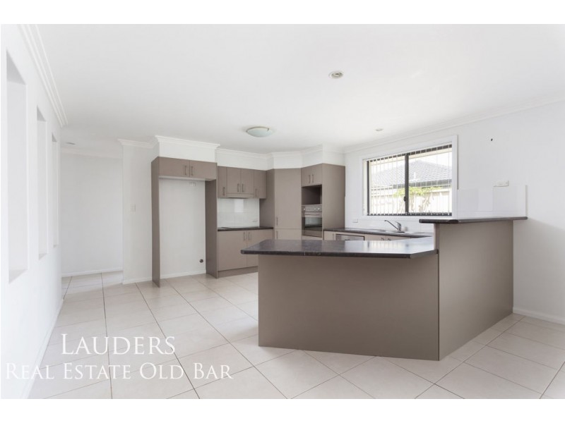6 Curlew Place, Old Bar NSW 2430
