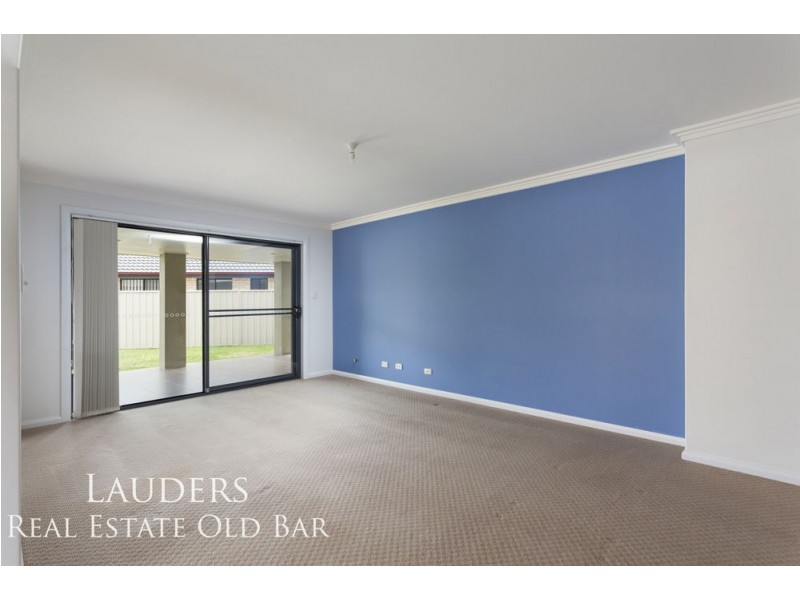 6 Curlew Place, Old Bar NSW 2430