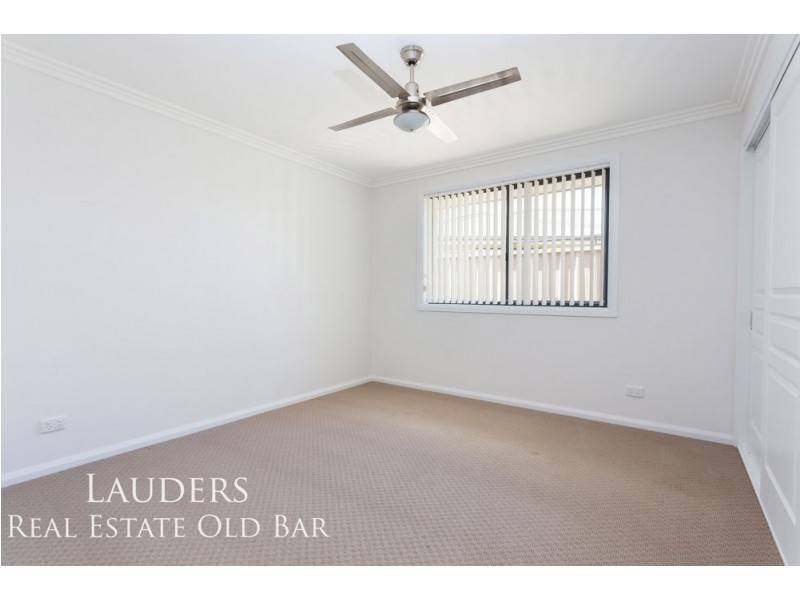 6 Curlew Place, Old Bar NSW 2430