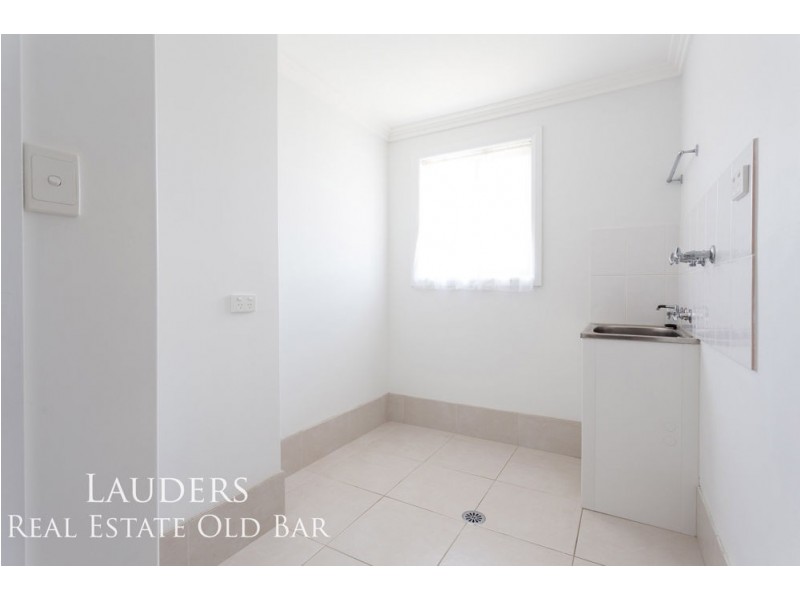 6 Curlew Place, Old Bar NSW 2430