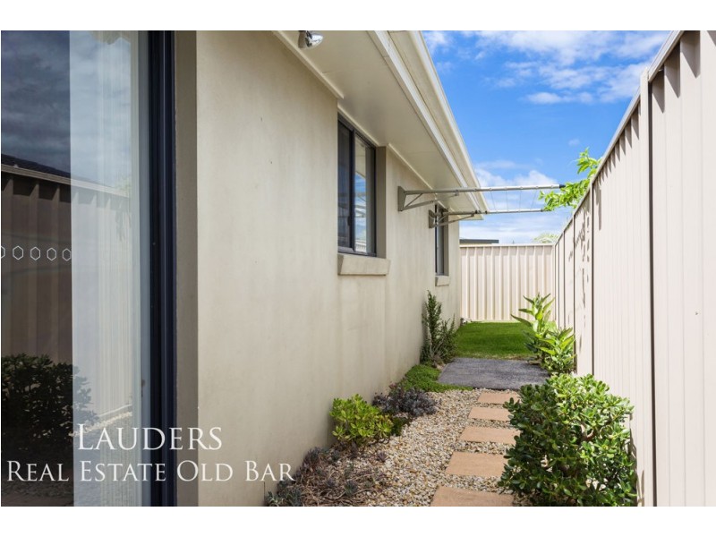 6 Curlew Place, Old Bar NSW 2430