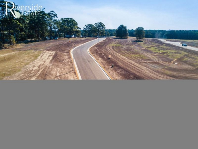 11 Ondaroo Crest, Old Bar NSW 2430