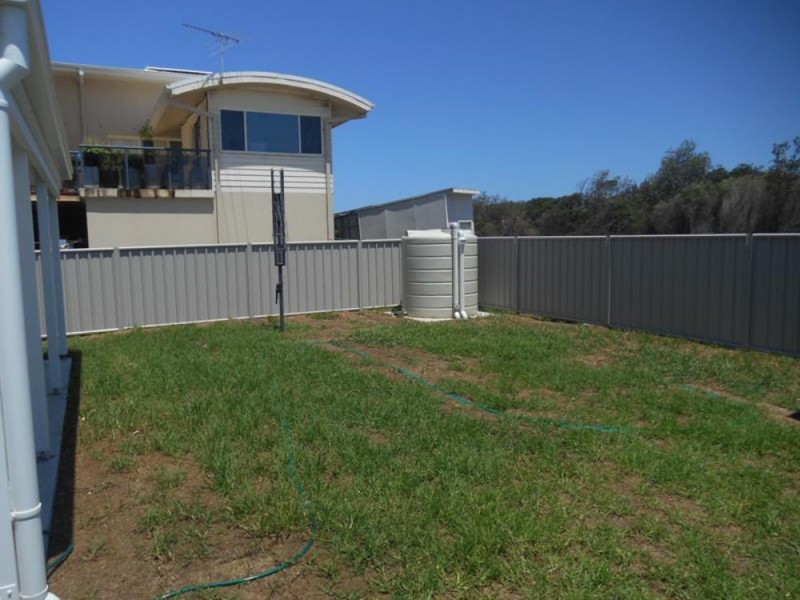 2A/40 Lewis Street, Old Bar NSW 2430