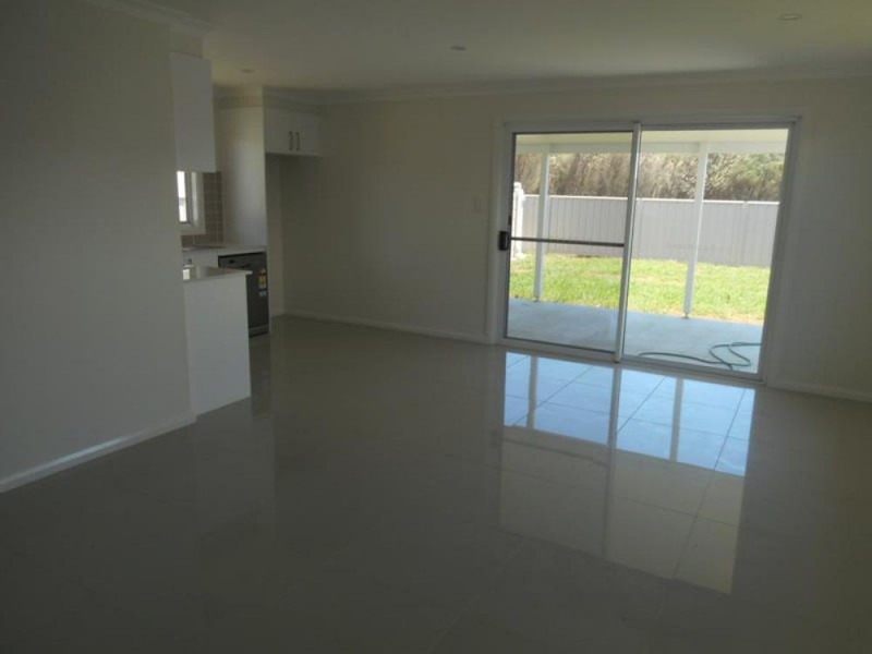 2A/40 Lewis Street, Old Bar NSW 2430