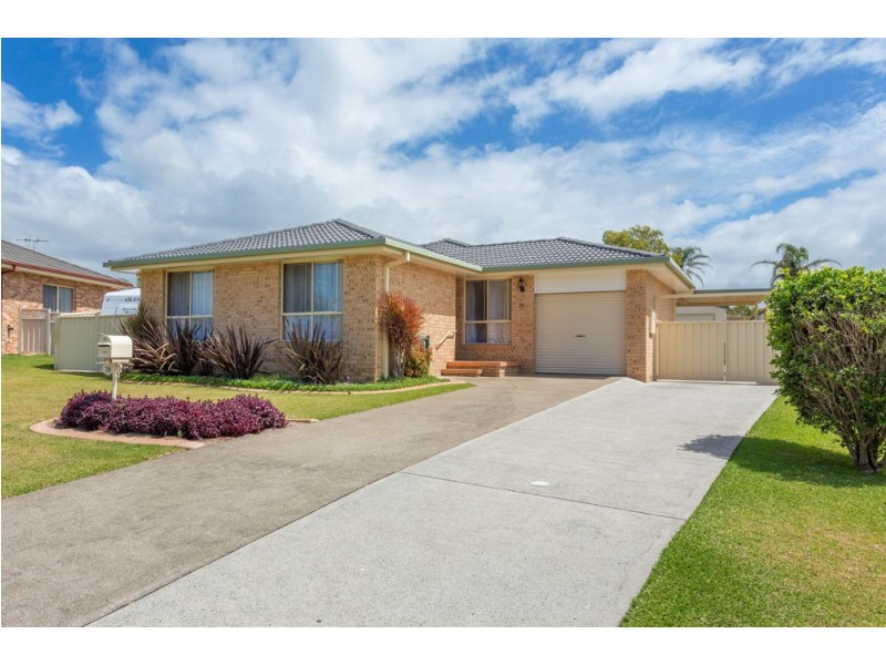 39 Clerke Street, Old Bar NSW 2430