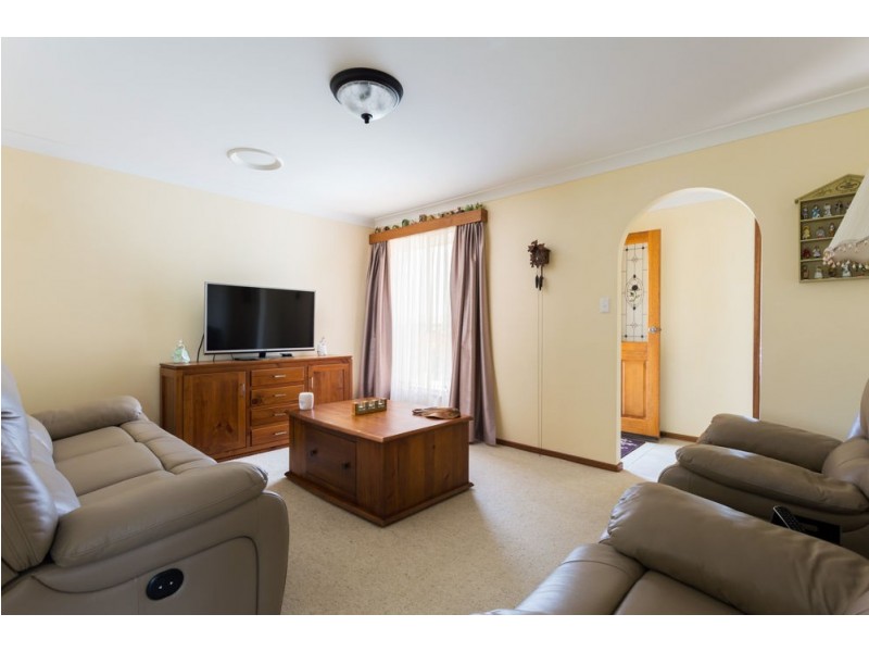 39 Clerke Street, Old Bar NSW 2430